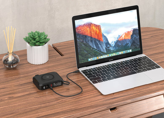 Urban Vitamin Oxnard 5 in 1 65W universal charger - Custom Wood Designs