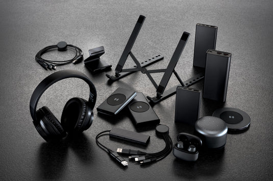 XD Xclusive Terra RCS recycled aluminium 6-in-1 charging cable for phones and tablets, with multiple connector tips visible.