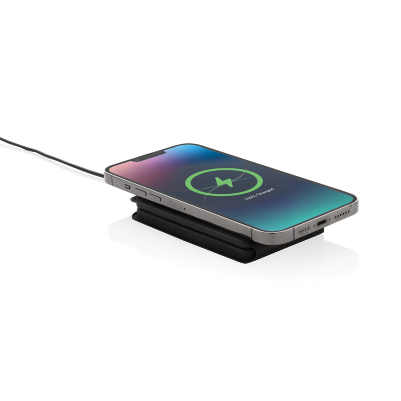 Load image into Gallery viewer, Swiss Peak RCS rPU 15W  3-in-1 magnetic wireless charger - Custom Wood Designs
