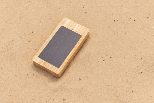 Sunwick 10.000 mAh Bamboo solar powerbank - Custom Wood Designs