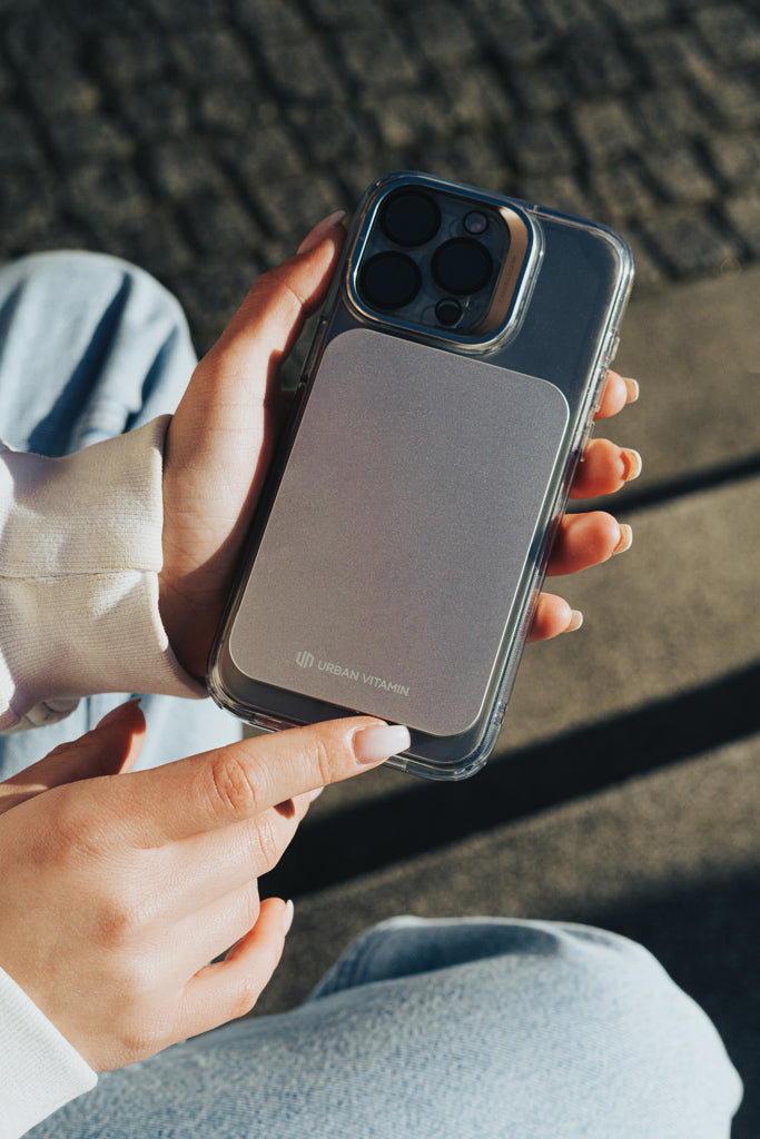 Load image into Gallery viewer, Urban Vitamin Burbank RCS plastic/alu  3000 mah powerbank - Custom Wood Designs
