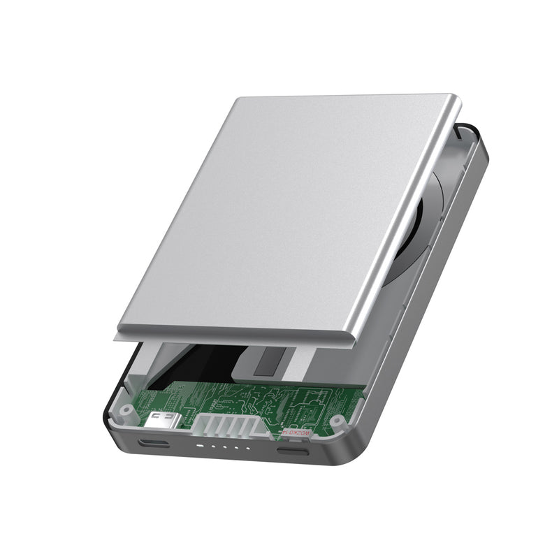 Load image into Gallery viewer, Urban Vitamin Marin 5000mAh magnetic wireless powerbank for phones and tablets, compact and portable charging accessory.
