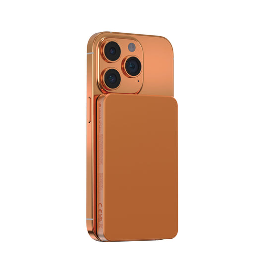 Urban Vitamin Marin 5000mAh magnetic wireless powerbank for phones and tablets, with 15W fast charging, shown in the image.