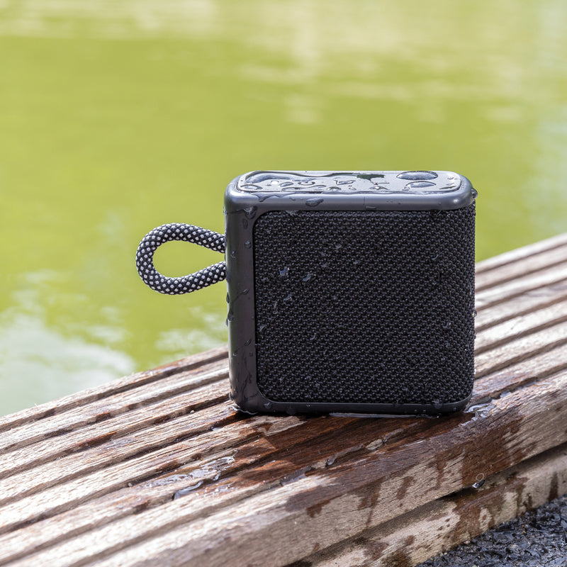 Load image into Gallery viewer, XD Collection Splash IPX6 3W portable Bluetooth speaker with water-resistant design and compact size.
