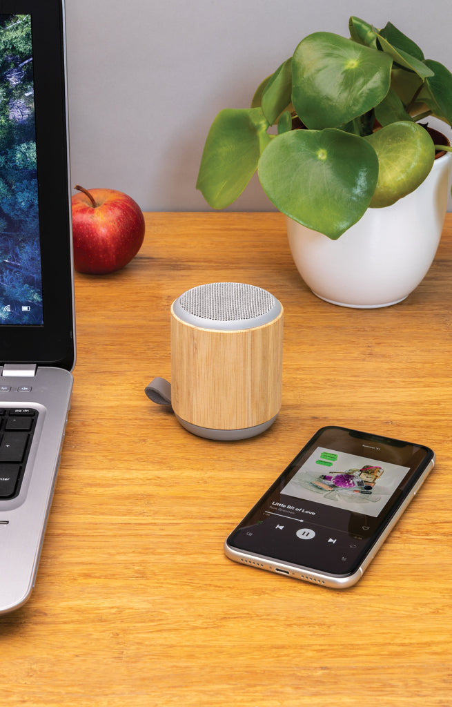 Load image into Gallery viewer, Bamboo and fabric 3W wireless speaker - Custom Wood Designs
