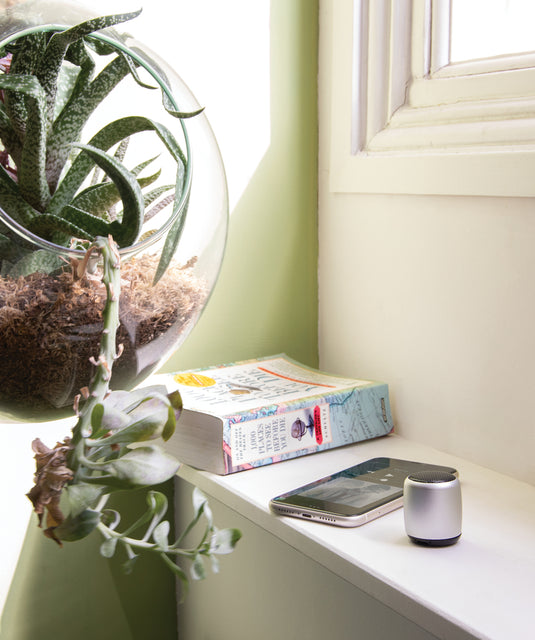 Mini aluminium wireless speaker - Custom Wood Designs