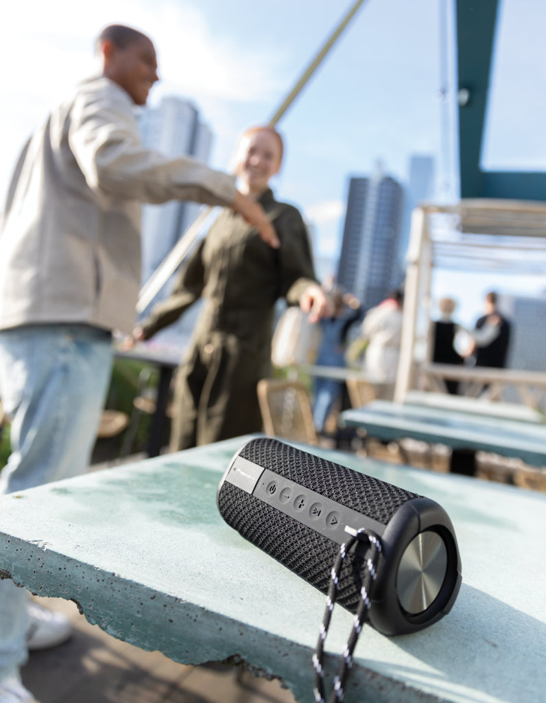 Load image into Gallery viewer, Urban Vitamin Berkeley IPX7 waterproof 10W speaker - Custom Wood Designs
