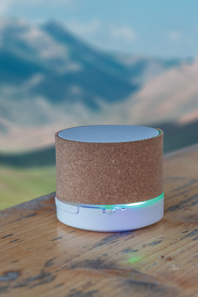 Load image into Gallery viewer, Cork 3W wireless speaker - Custom Wood Designs
