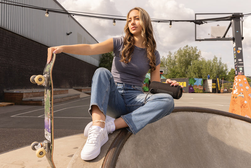 Load image into Gallery viewer, Urban Vitamin Pacific Grove RCS rplastic 30W speaker IPX7 - Custom Wood Designs
