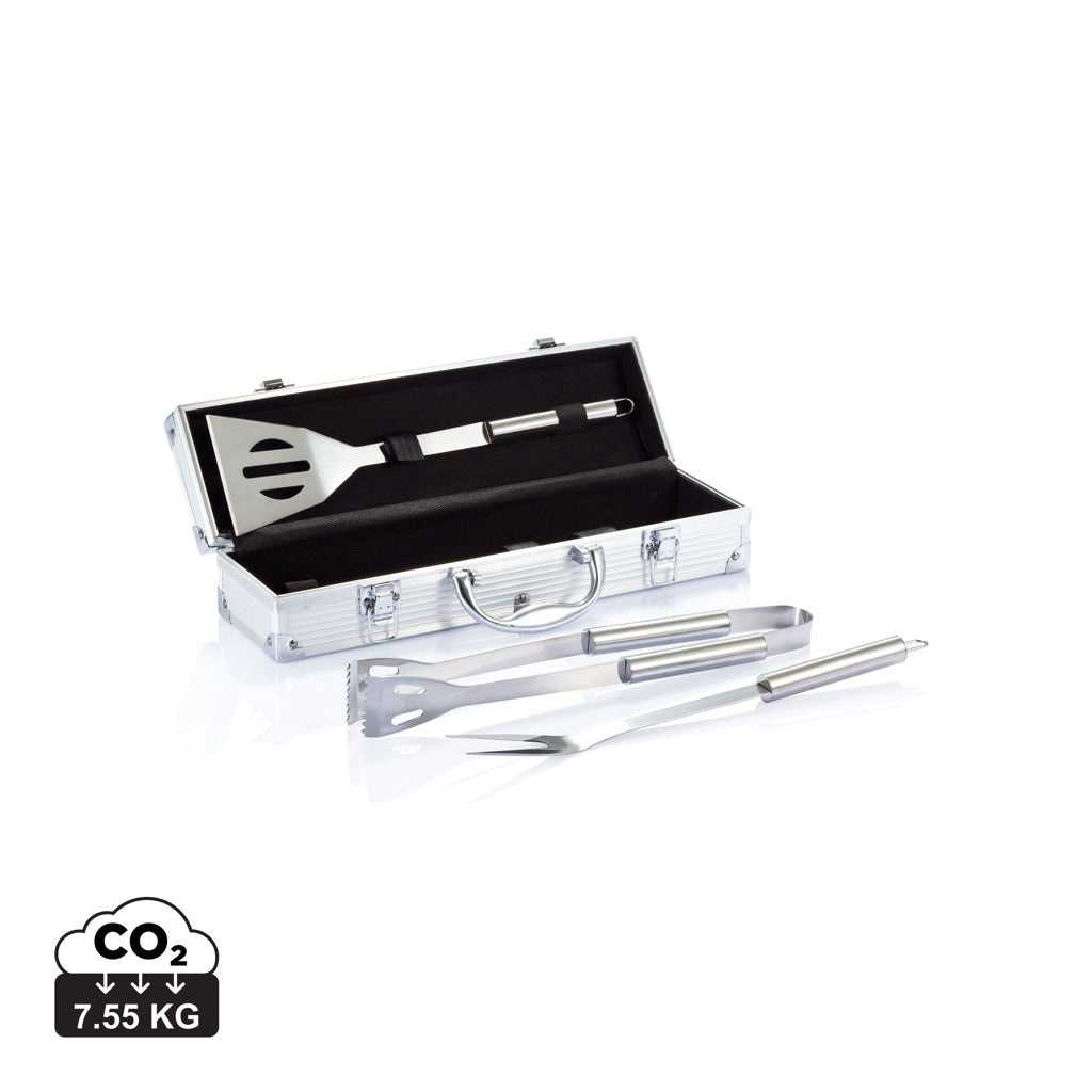 XD Collection 3-piece outdoor barbecue set in aluminum box with tongs, spatula, and fork for grilling and outdoor cooking.
