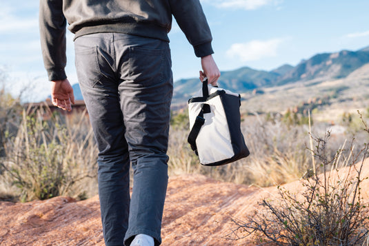 XD Collection Kazu AWARE™ RPET outdoor cooler bag with carrying handle, insulated for keeping items cold.