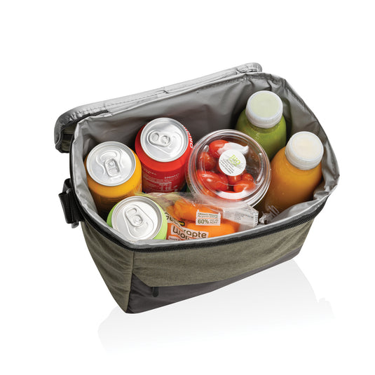 XD Collection Kazu AWARE™ RPET outdoor cooler bag with insulated interior, lightweight and eco-friendly for outdoor activities.