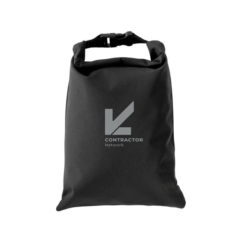 Load image into Gallery viewer, XD Collection AWARE™ RPET foldable outdoor lunch bag with snack strap, 30x20cm, featuring eco-friendly design and compact storage.
