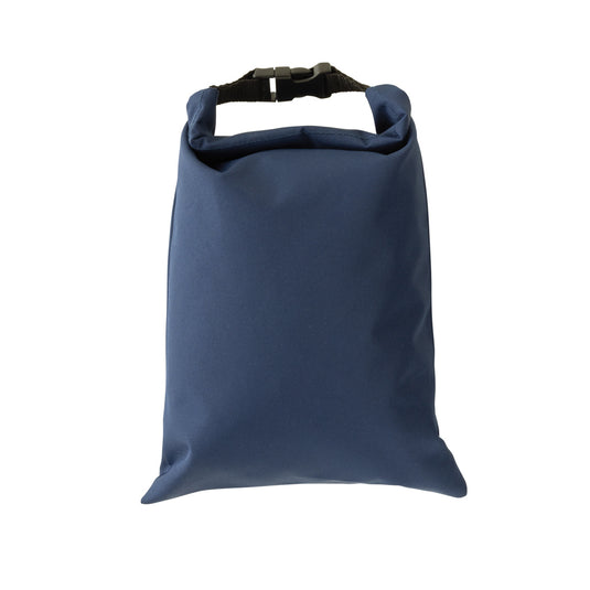 XD Collection AWARE™ RPET foldable lunch bag for outdoor use, 30x20cm, with snack strap, eco-friendly and portable design.