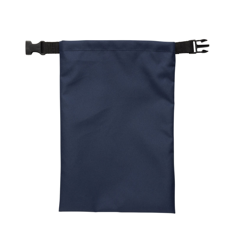 Load image into Gallery viewer, Foldable outdoor lunch bag from XD Collection, AWARE™ RPET snack strap bag in green with adjustable straps and compact design.
