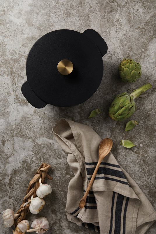 Ukiyo cast iron pan large - Custom Wood Designs