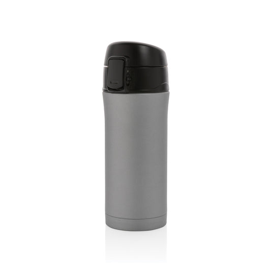 Metallic easy lock vacuum mug from XD Collection, durable drinkware with secure lid and sleek metallic finish.