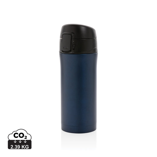 Metallic easy lock vacuum mug from XD Collection, a sleek drinkware with secure lid for hot and cold beverages.