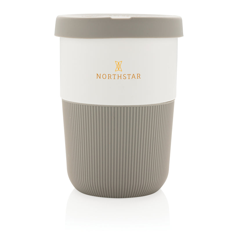 Load image into Gallery viewer, White PLA coffee to go cup with lid, 380ml, from XD Collection, designed for hot beverages and portable drinking.
