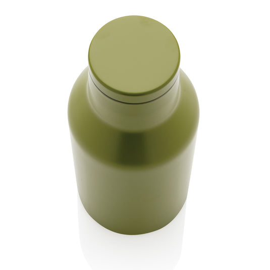 Recycled stainless steel compact water bottle from XD Collection, eco-friendly drinkware with a sleek design.