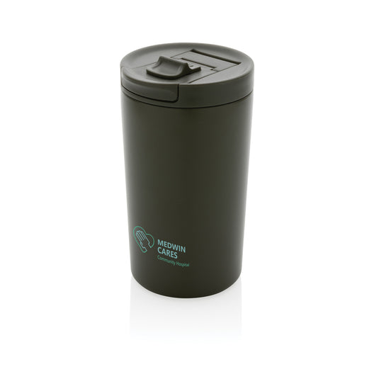 XD Collection RCS RSS double wall vacuum leakproof lock mug in black with a spill-proof lid and sleek drinkware design.