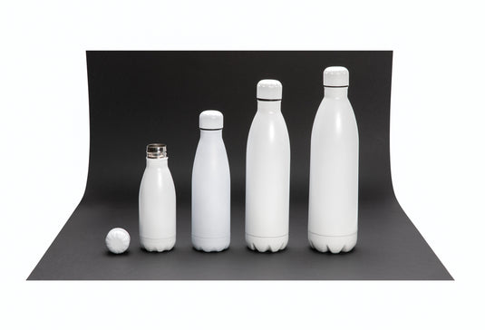 Solid color stainless steel vacuum bottle by XD Collection, 500 ml drinkware with a sleek, insulated design.