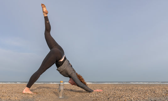 Impact borosilicate glass bottle with bamboo lid - Custom Wood Designs