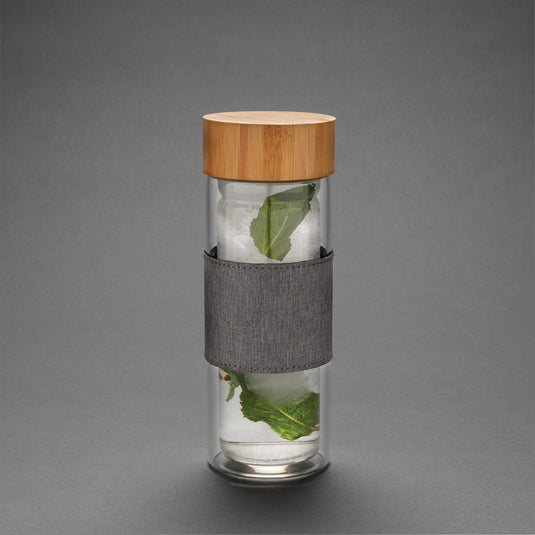 Double wall borosilicate glass bottle from XD Collection, stylish drinkware with a clear, insulated design for hot or cold beverages.