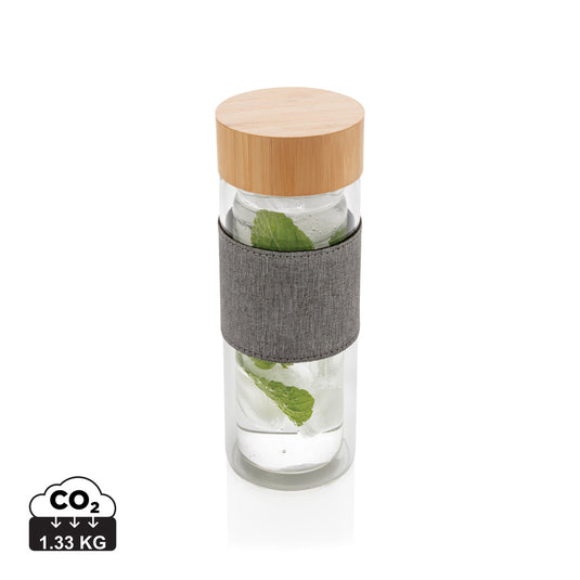 Double wall borosilicate glass bottle from XD Collection, sleek drinkware with insulation and clear design.