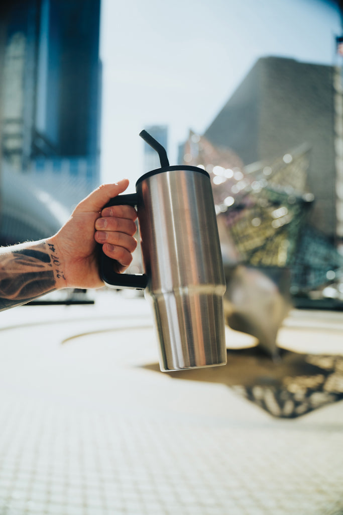 Load image into Gallery viewer, Embrace deluxe RCS recycled stainless steel tumbler 900ml by XD Collection, featuring a sleek drinkware design and eco-friendly finish.
