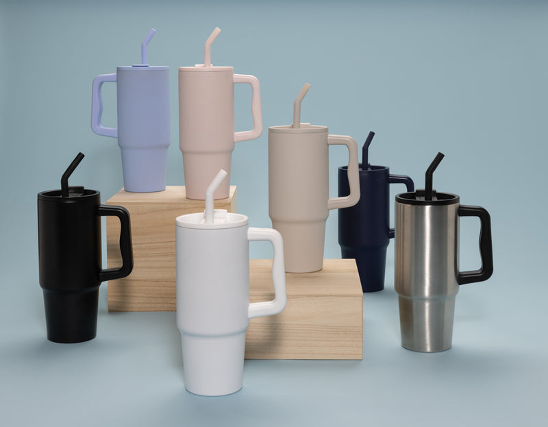 Load image into Gallery viewer, Embrace deluxe RCS recycled stainless steel tumbler 900ml by XD Collection, featuring a sleek drinkware design with a lid and ergonomic grip.
