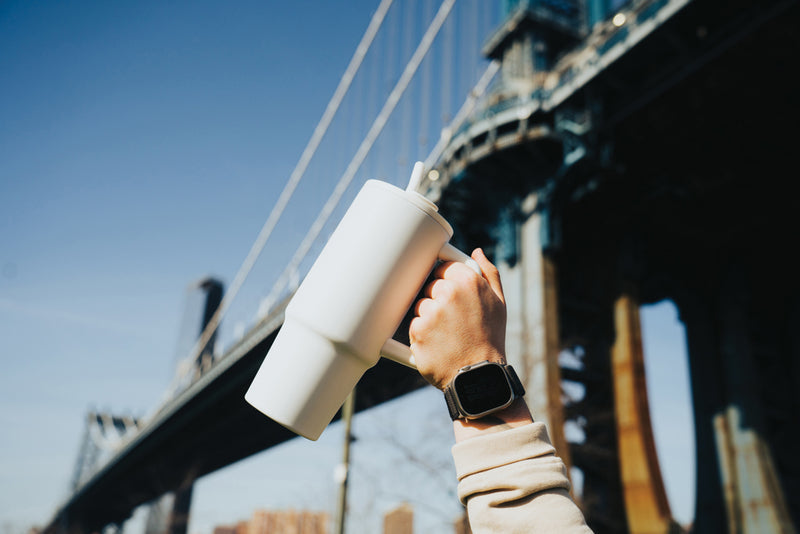 Load image into Gallery viewer, Embrace deluxe RCS recycled stainless steel tumbler 900ml from XD Collection, showing a sleek, eco-friendly drinkware design.
