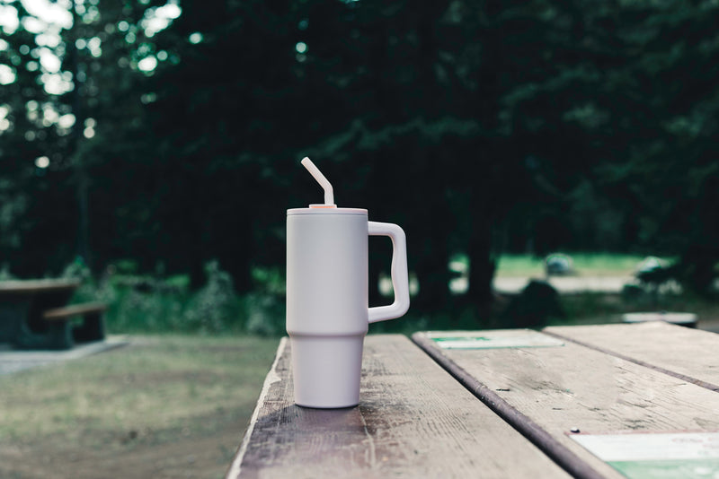 Load image into Gallery viewer, Embrace deluxe RCS recycled stainless steel tumbler 900ml from XD Collection, showing a sleek, eco-friendly drinkware design.
