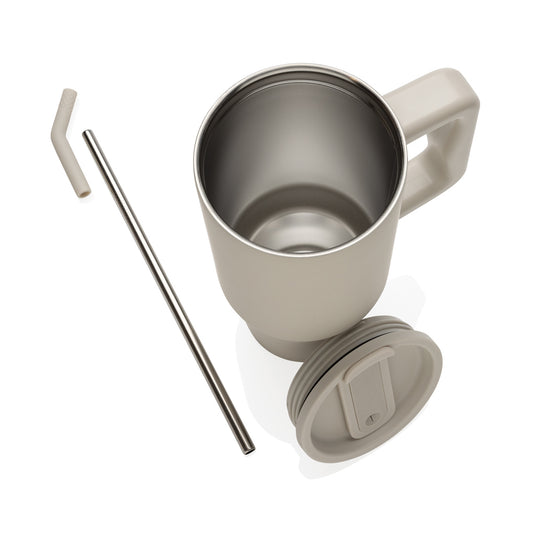 Embrace Deluxe RCS recycled stainless steel tumbler 900ml by XD Collection, featuring a sleek design and spill-proof lid.