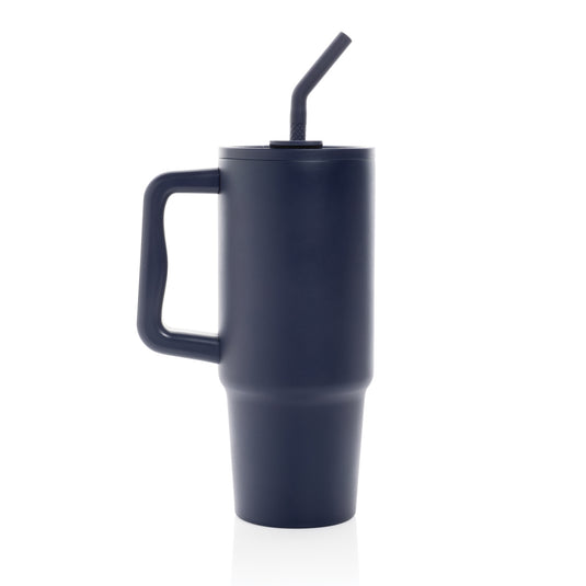 Embrace deluxe RCS stainless steel tumbler 900ml by XD Collection, featuring a sleek, eco-friendly design for beverages.