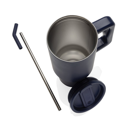 Embrace deluxe RCS recycled stainless steel tumbler 900ml by XD Collection, featuring a sleek design and durable drinkware.