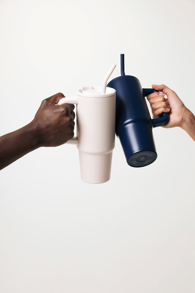 Load image into Gallery viewer, Embrace deluxe RCS recycled stainless steel tumbler 900ml from XD Collection, showing black matte finish and durable drinkware design.
