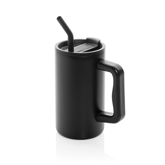 Reusable 800ml steel mug from XD Collection, RCS certified recycled steel drinkware with a sleek design and sturdy handle.
