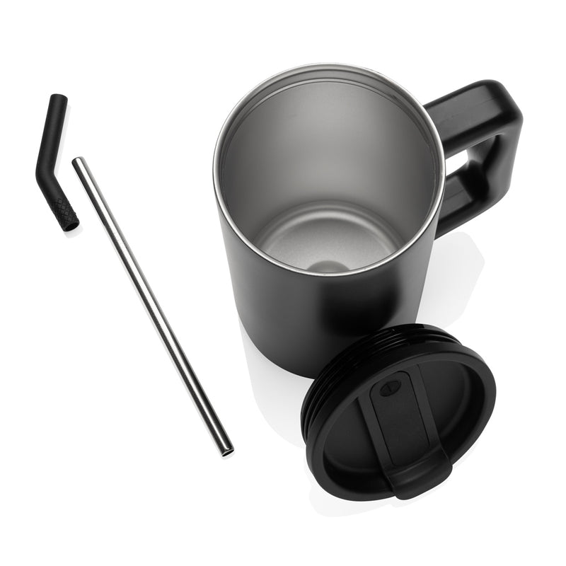 Load image into Gallery viewer, Reusable 800ml steel mug from XD Collection, made from certified recycled steel, with a sleek, durable drinkware design.

