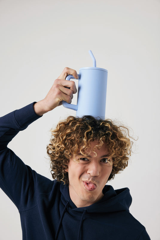 Recycled steel mug from XD Collection, 800ml capacity, RCS certified drinkware with a sleek, durable design.