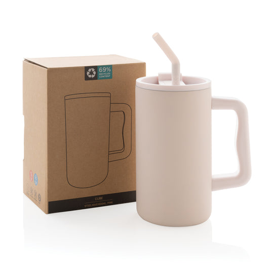 Recycled steel mug with 800ml capacity from XD Collection, showcasing a sleek, eco-friendly drinkware design.