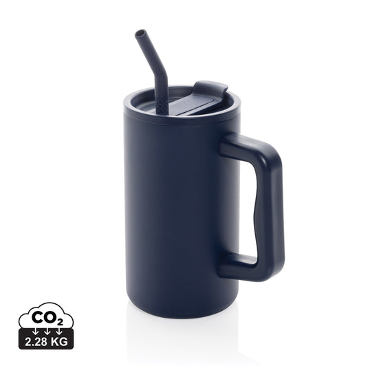 Reusable 800ml steel mug from XD Collection, RCS certified recycled steel drinkware with a sleek design.