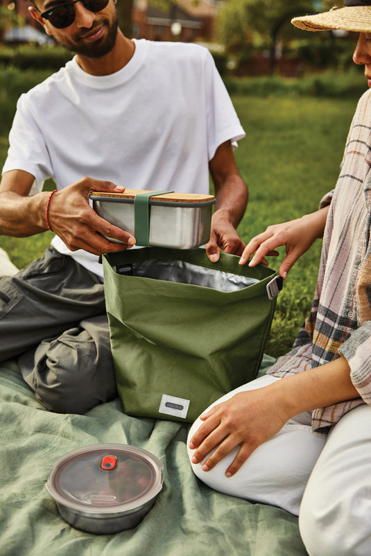 Black+Blum 6.7L insulated Lunch/Cooler Bag-Outdoor