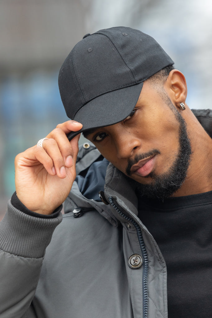 Load image into Gallery viewer, Six-panel recycled cotton cap by XD Collection with AWARE™ tracer, showcasing its eco-friendly design and classic headwear style.
