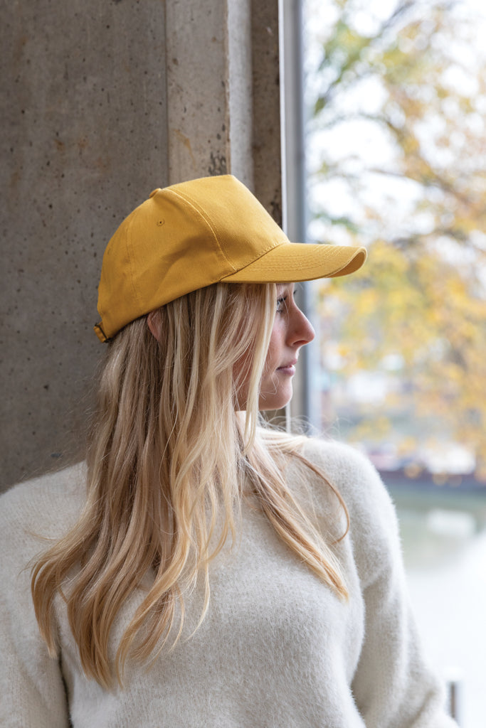 Load image into Gallery viewer, 5-panel recycled cotton cap with AWARE™ tracer from XD Collection, featuring a stylish headwear design with eco-friendly materials.
