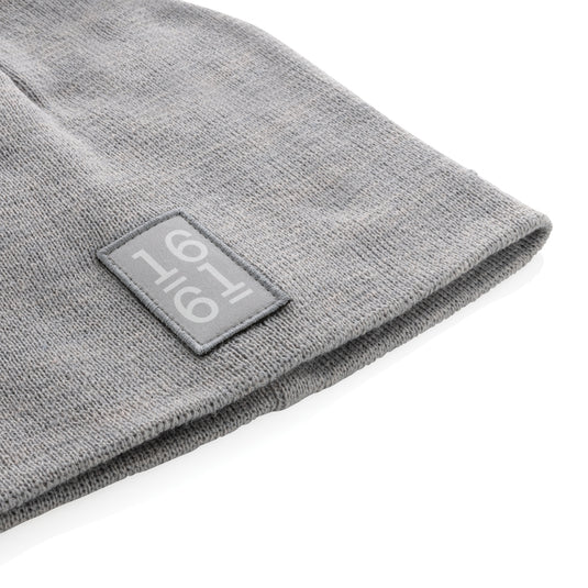 Classic beanie made of Polylana® fiber from XD Collection, featuring a cozy, knitted headwear design for warmth and style.