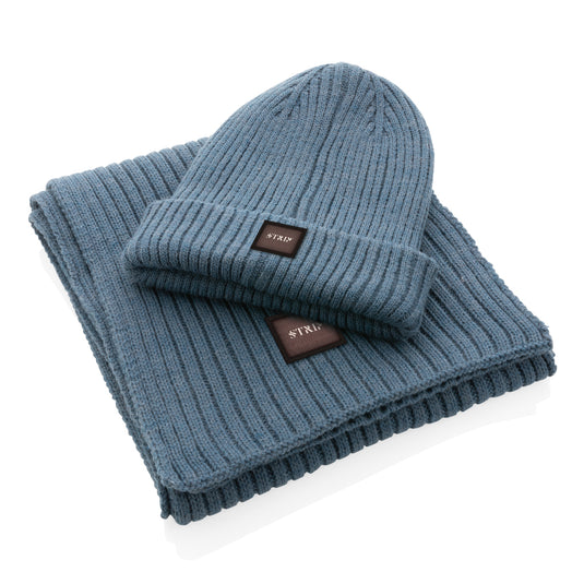 Impact AWARE™ Polylana® knitted scarf from XD Collection, showing a cozy, 180x25cm headwear scarf in soft, textured fabric.