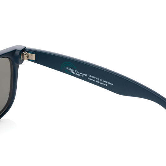 XD Collection GRS recycled PC plastic outdoor sunglasses with sleek frame and tinted lenses, designed for outdoor activities.