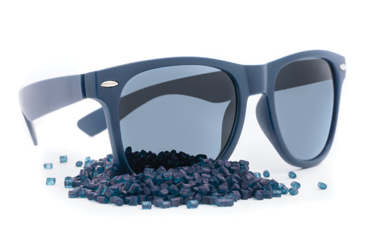 Outdoor sunglasses made from GRS recycled PC plastic by XD Collection, featuring a stylish frame and UV protection.