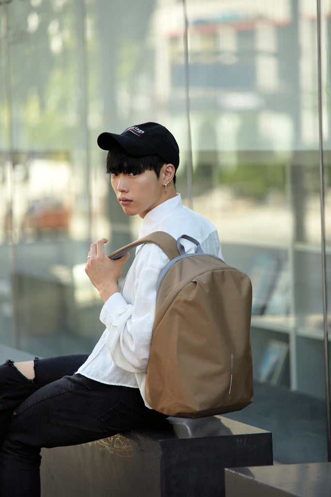 Load image into Gallery viewer, Bobby Soft, anti-theft backpack
